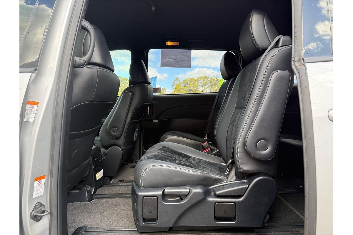 2019 Toyota Tarago GLX GSR50R