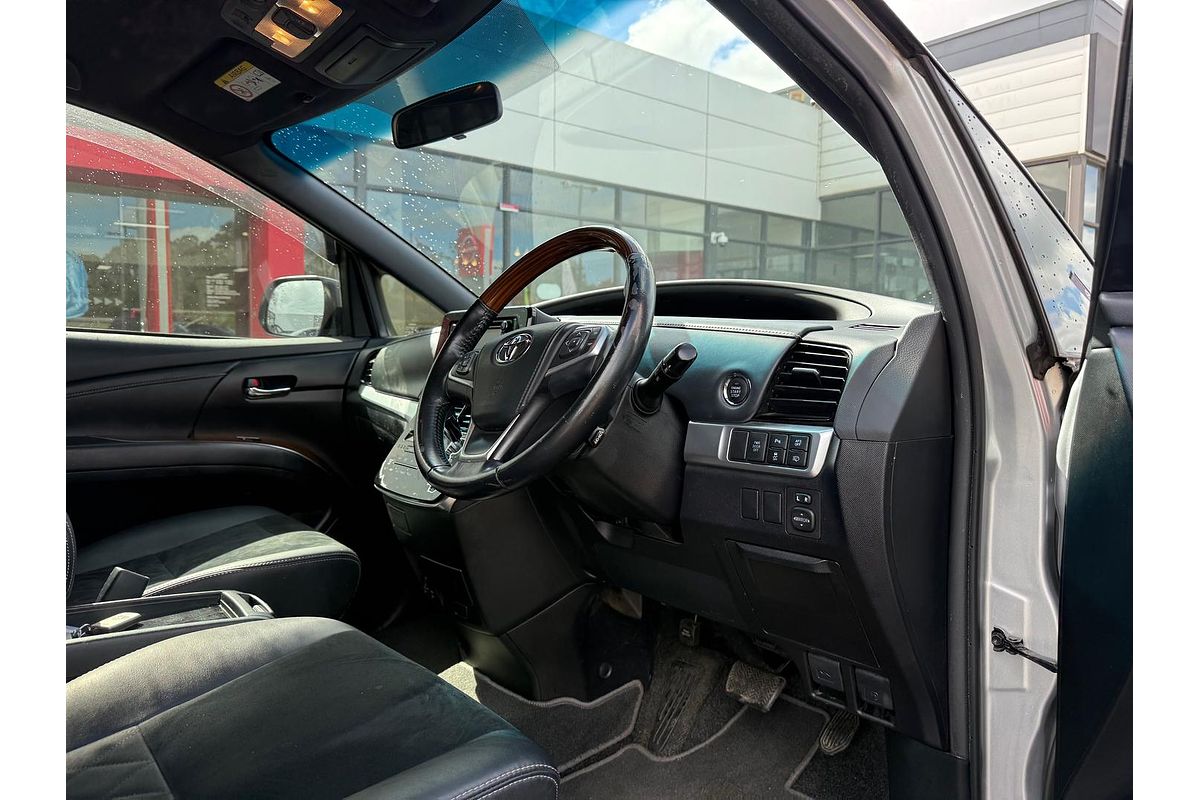 2019 Toyota Tarago GLX GSR50R