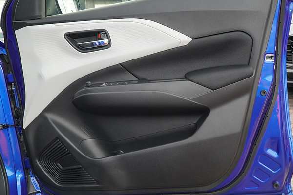2025 Suzuki Swift Hybrid UZ