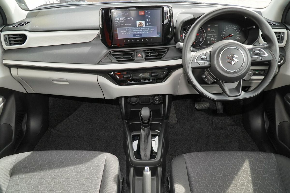 2025 Suzuki Swift Hybrid UZ