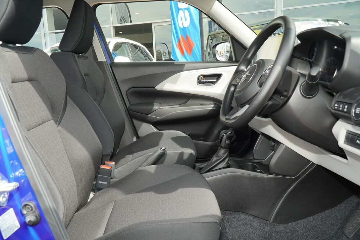 2025 Suzuki Swift Hybrid UZ
