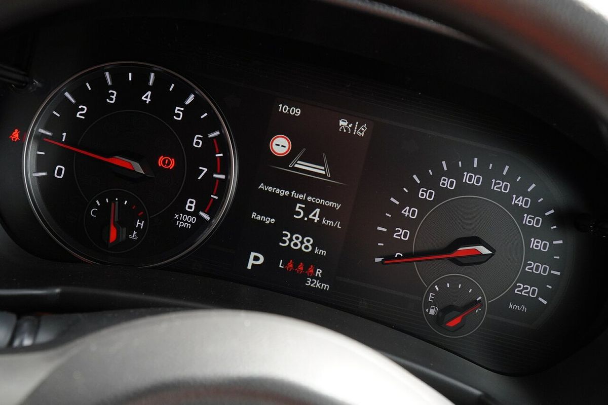 2025 Suzuki Swift Hybrid UZ