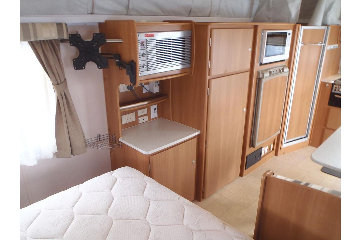 2007 Jayco Destiny 17.55-3