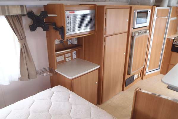 2007 Jayco Destiny 17.55-3
