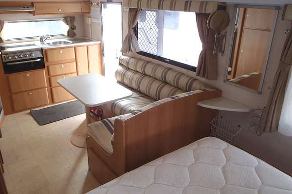 2007 Jayco Destiny 17.55-3