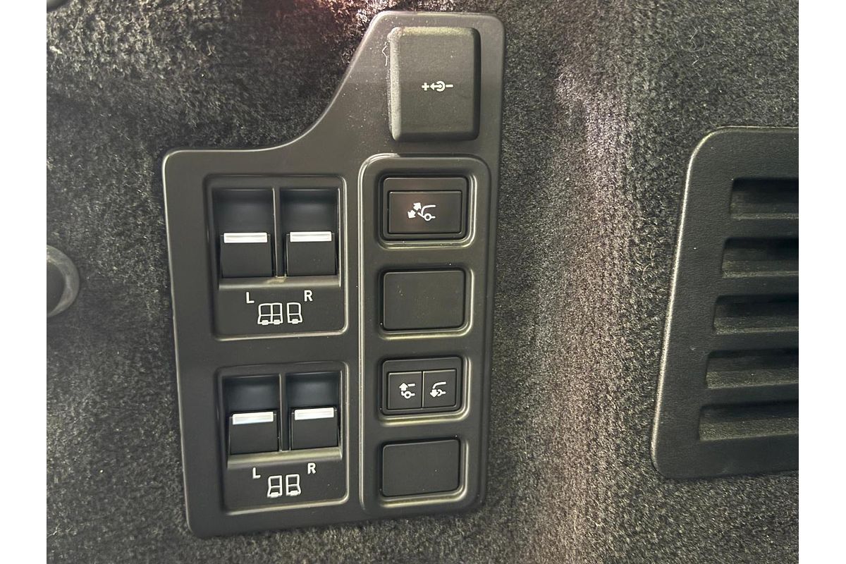2021 Land Rover Discovery P360 R-Dynamic HSE Series 5
