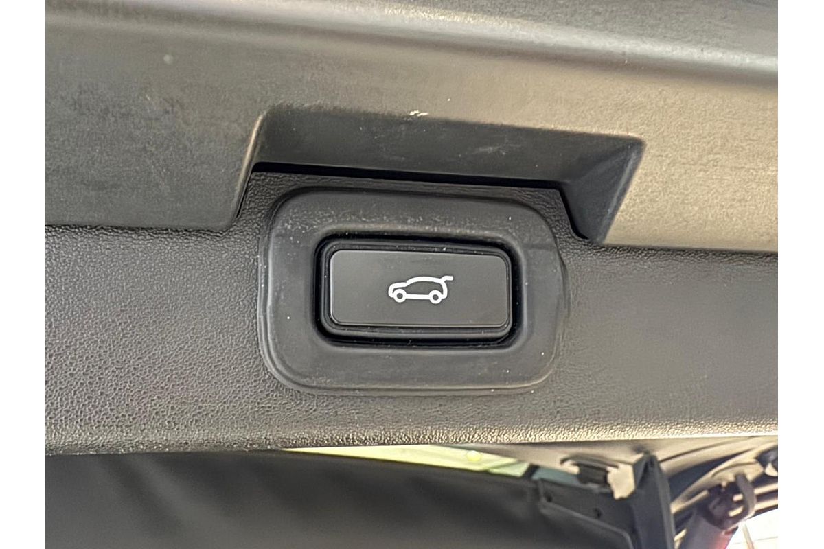 2021 Land Rover Discovery P360 R-Dynamic HSE Series 5