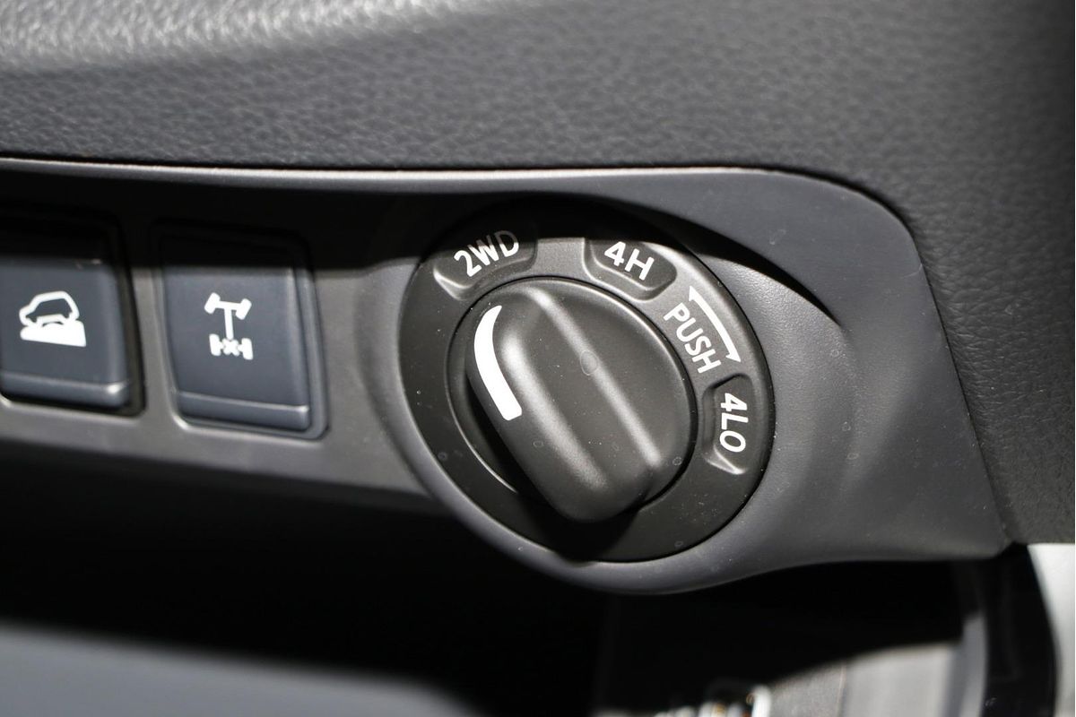 2024 Nissan Navara ST-X D23 4X4