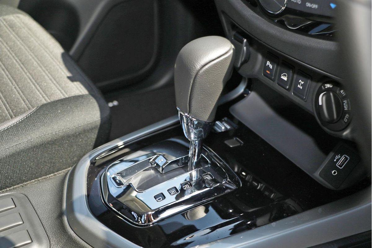 2024 Nissan Navara ST-X D23 4X4
