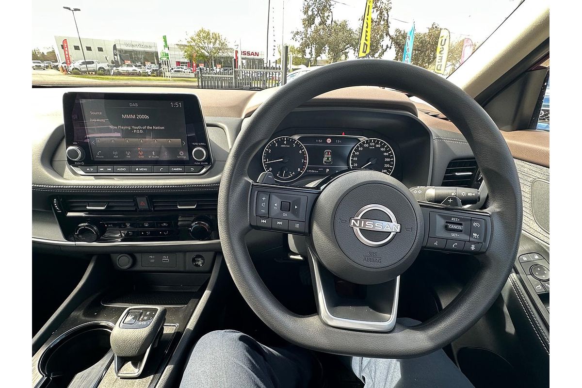 2025 Nissan X-TRAIL ST T33
