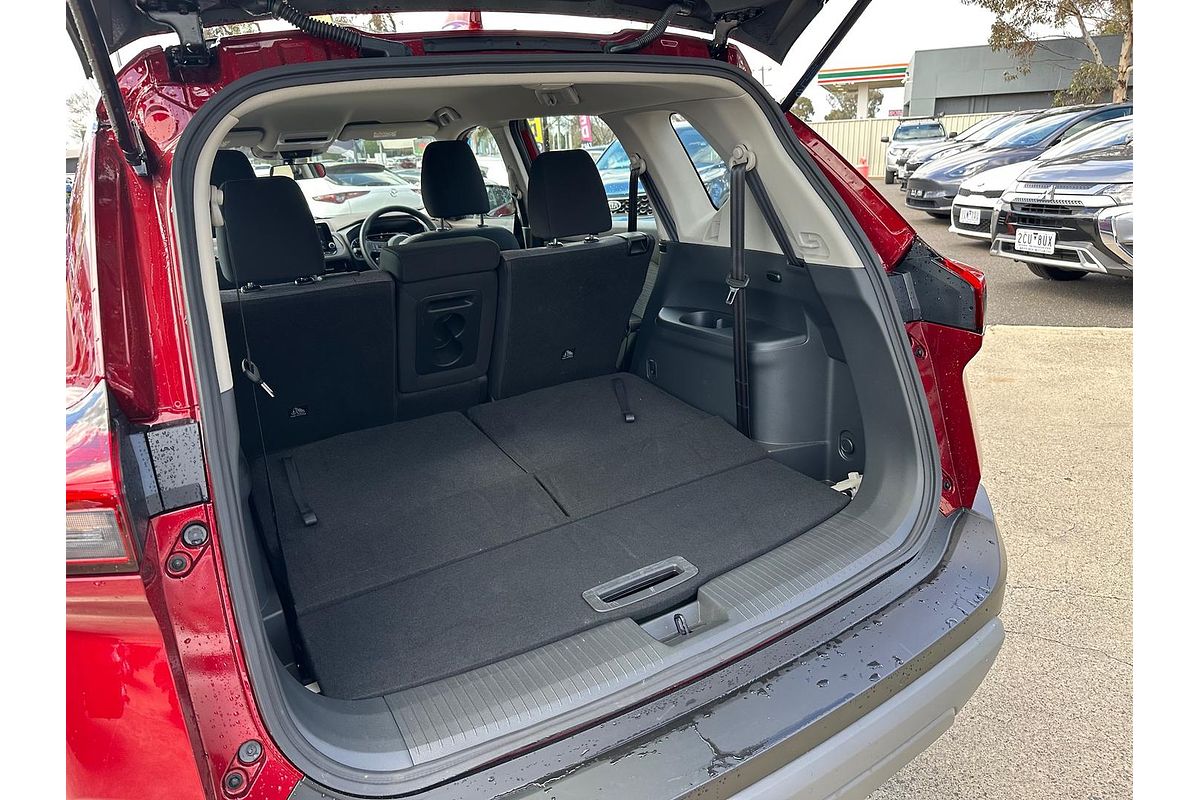 2025 Nissan X-TRAIL ST T33