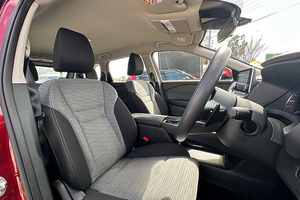 2025 Nissan X-TRAIL ST T33