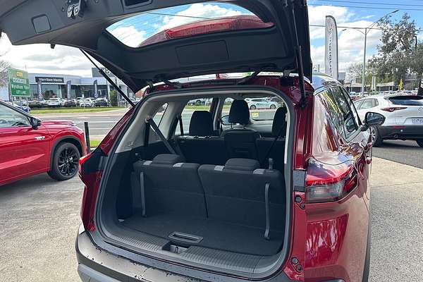 2025 Nissan X-TRAIL ST T33
