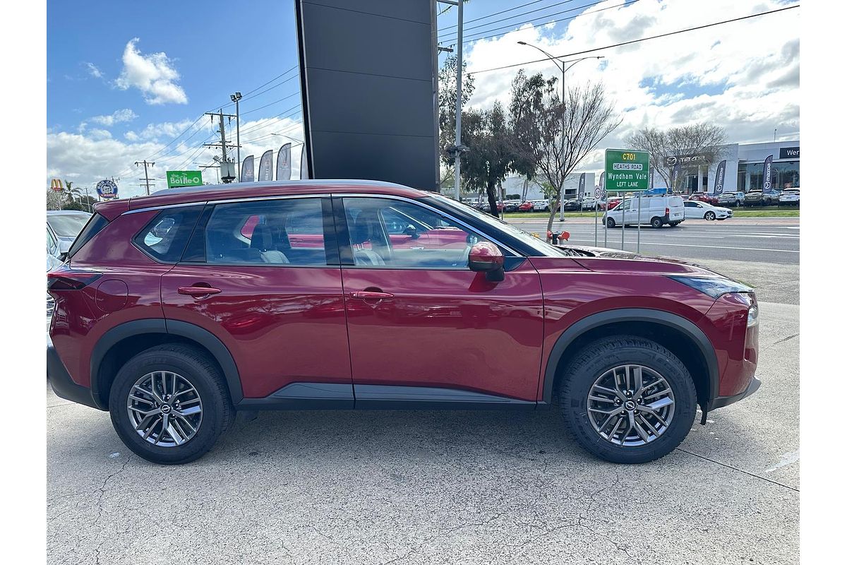 2025 Nissan X-TRAIL ST T33