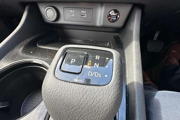 2025 Nissan X-TRAIL ST T33