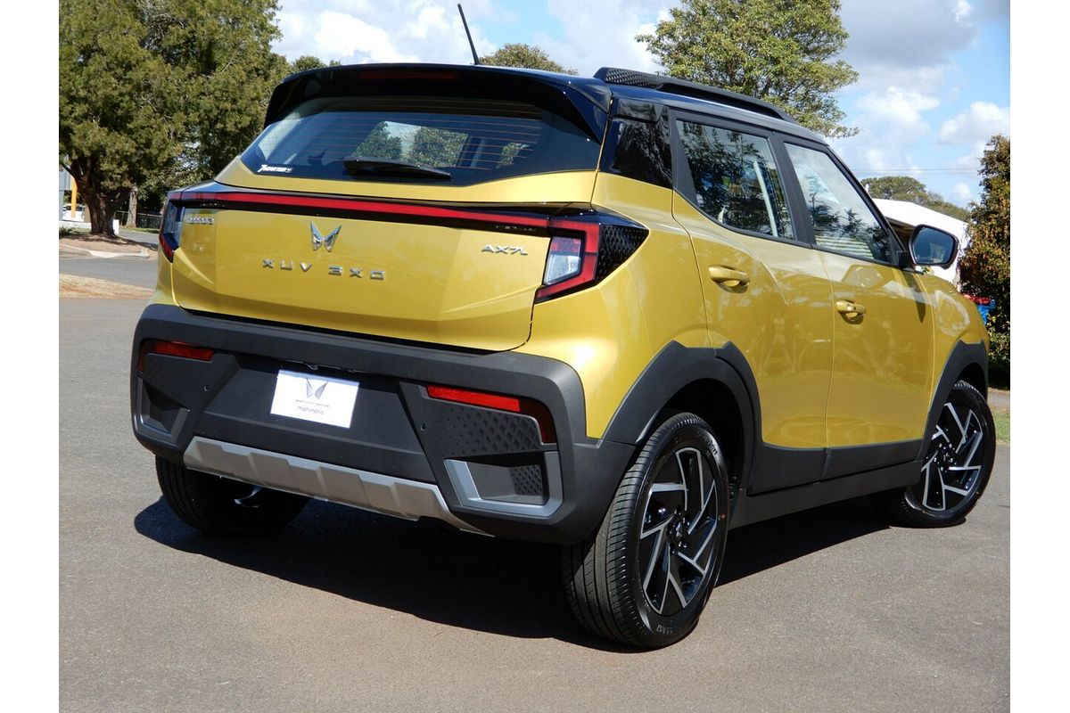 2025 Mahindra XUV 3XO AX7L
