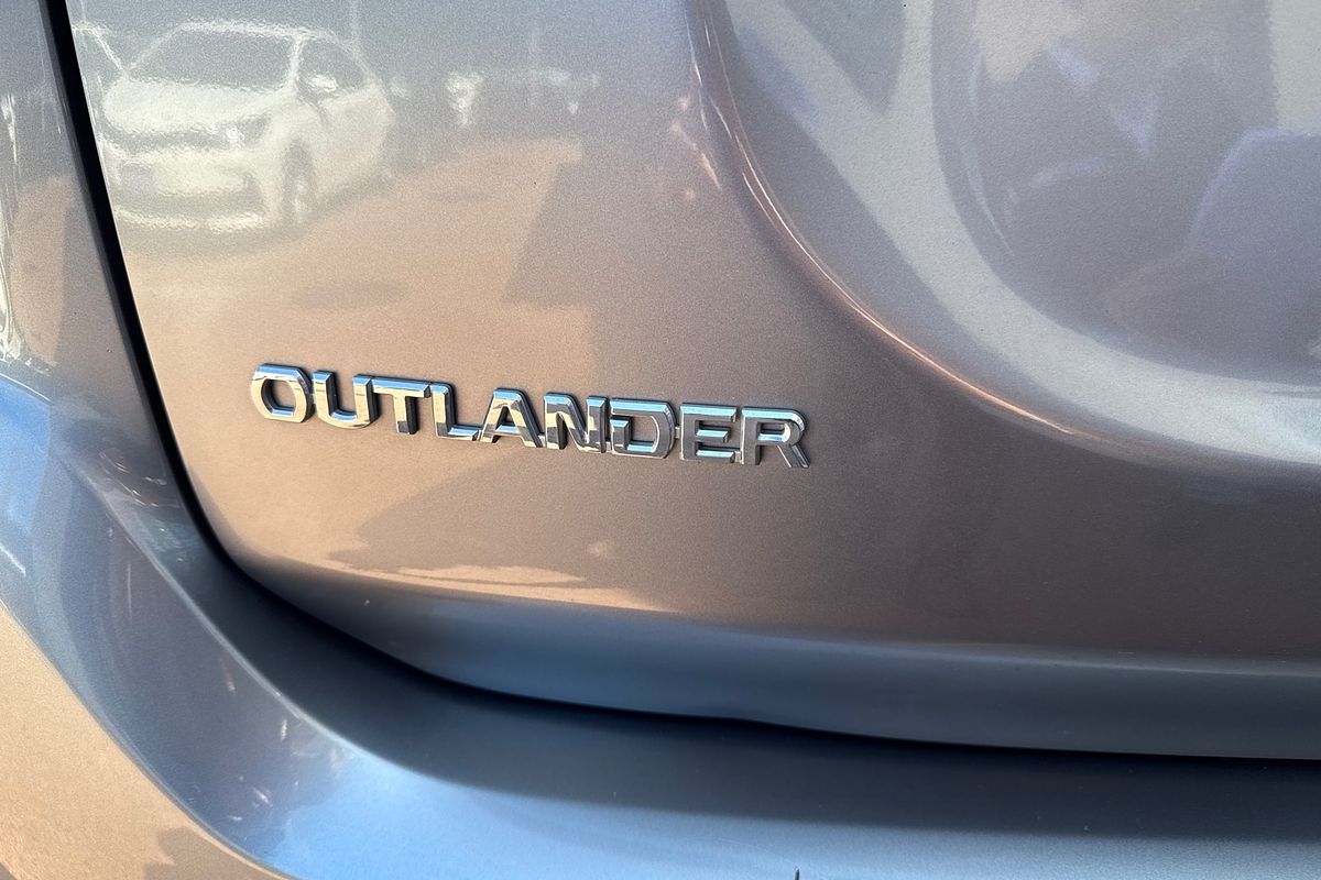 2016 Mitsubishi Outlander LS ZK