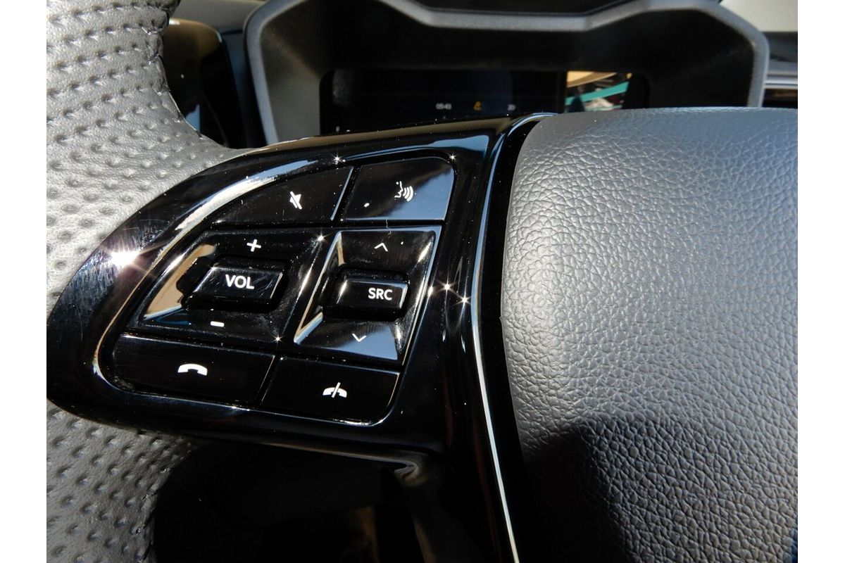2025 Mahindra XUV 3XO AX7L