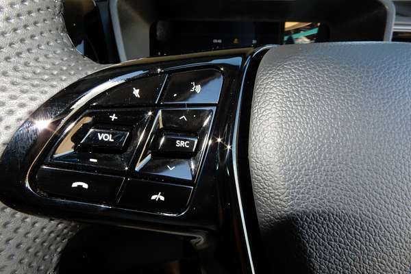 2025 Mahindra XUV 3XO AX7L