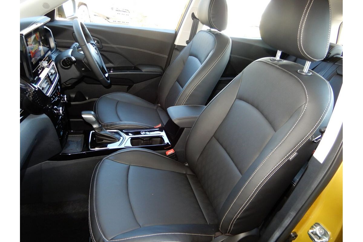2025 Mahindra XUV 3XO AX7L