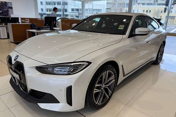 2023 BMW i4 eDrive35 G26