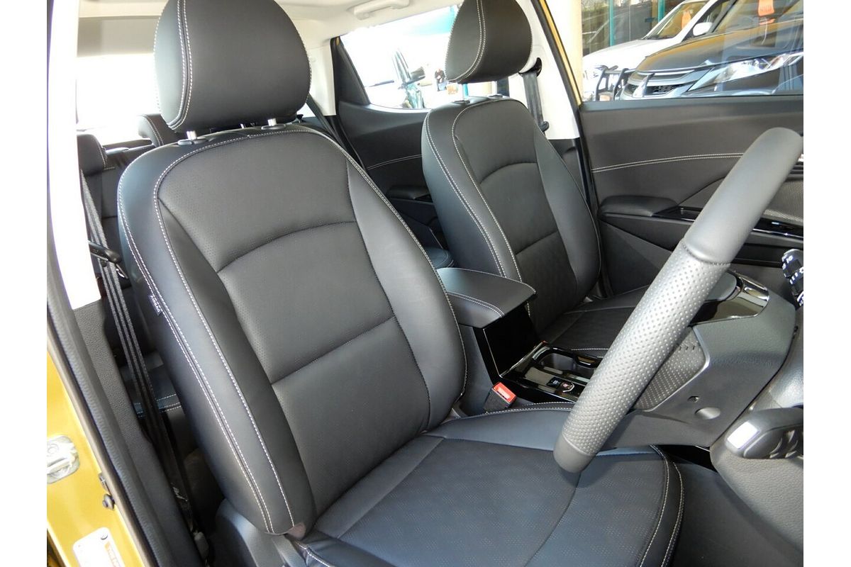 2025 Mahindra XUV 3XO AX7L