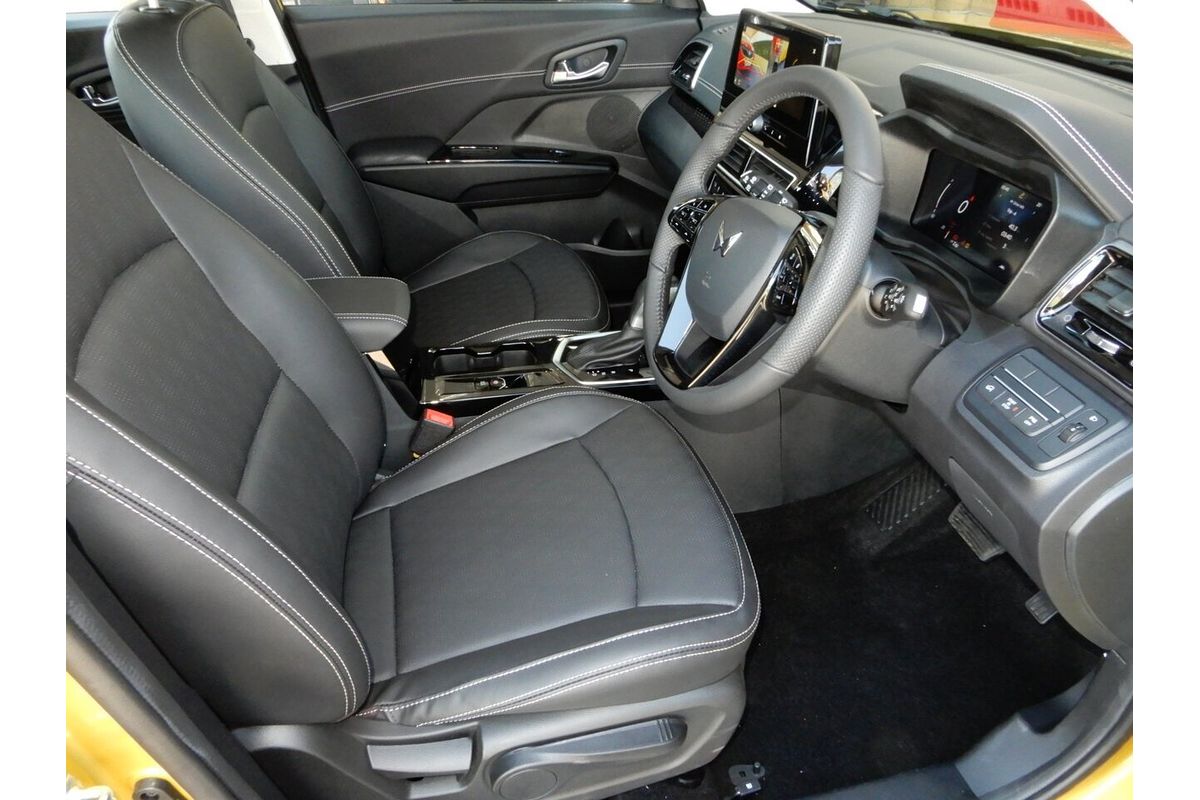 2025 Mahindra XUV 3XO AX7L