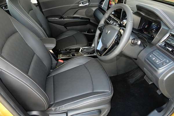 2025 Mahindra XUV 3XO AX7L
