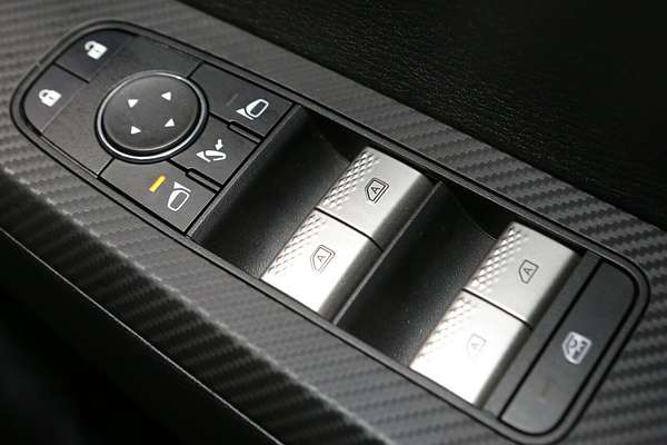 2024 Mitsubishi Outlander LS ZM