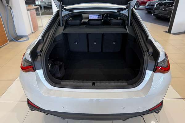 2023 BMW i4 eDrive35 G26