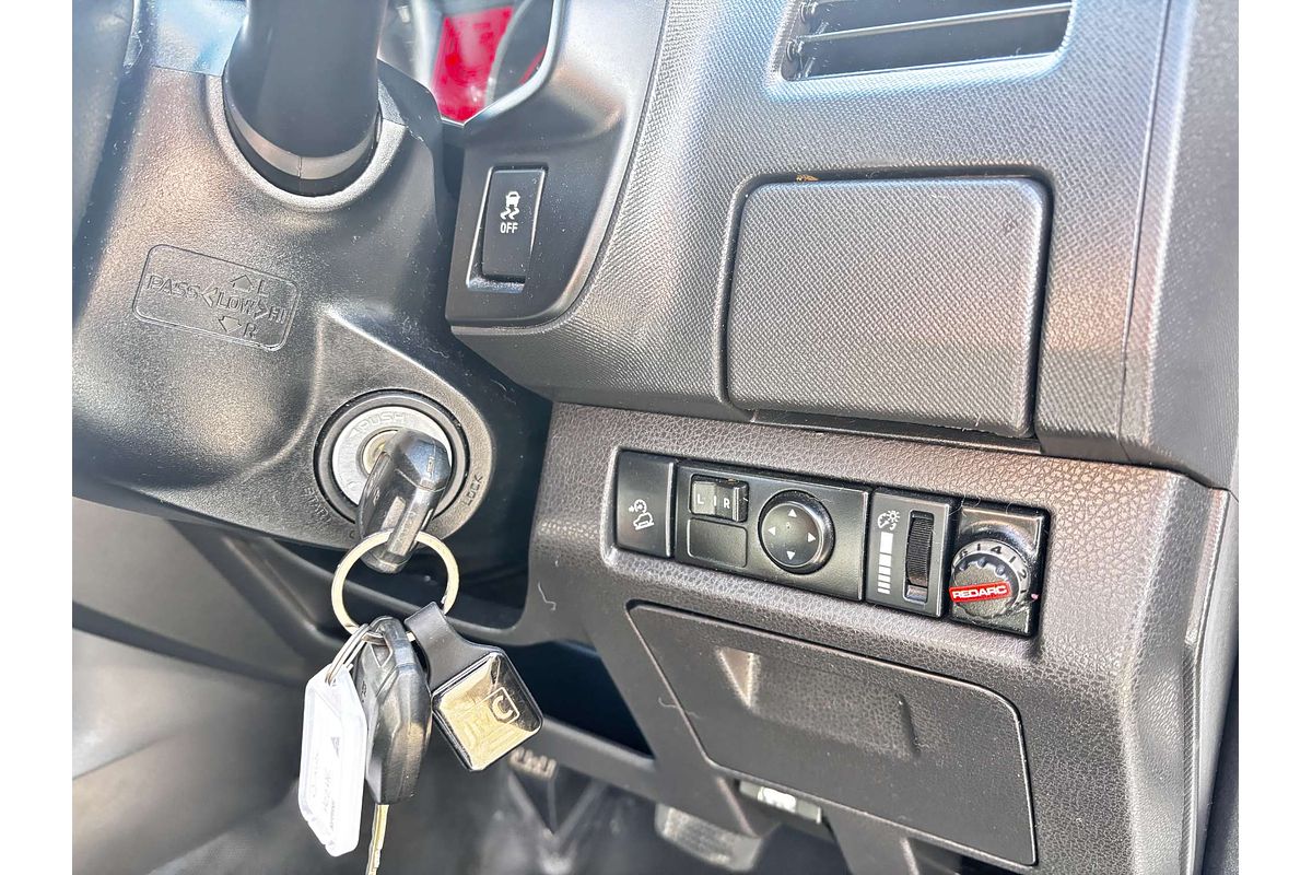 2017 Isuzu D-MAX SX High Ride Rear Wheel Drive