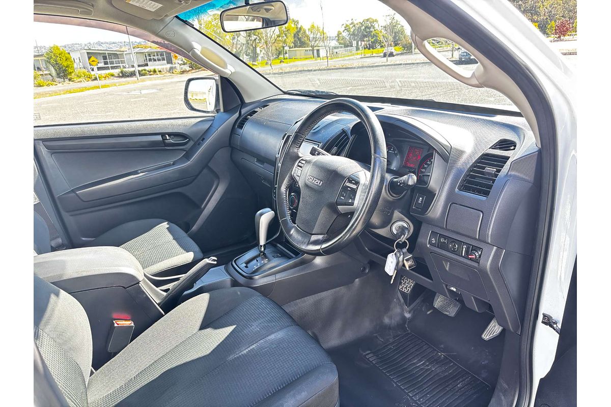 2017 Isuzu D-MAX SX High Ride Rear Wheel Drive