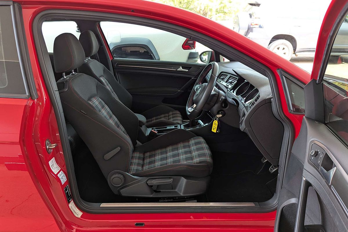 2017 Volkswagen Golf GTI Original 7.5