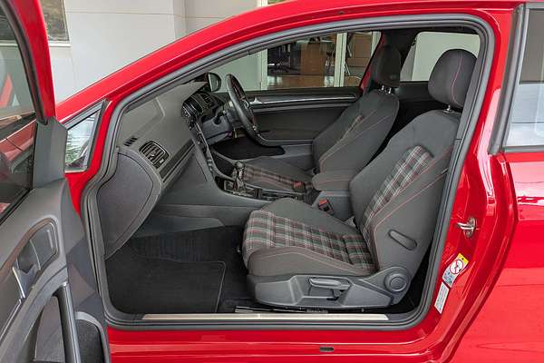 2017 Volkswagen Golf GTI Original 7.5