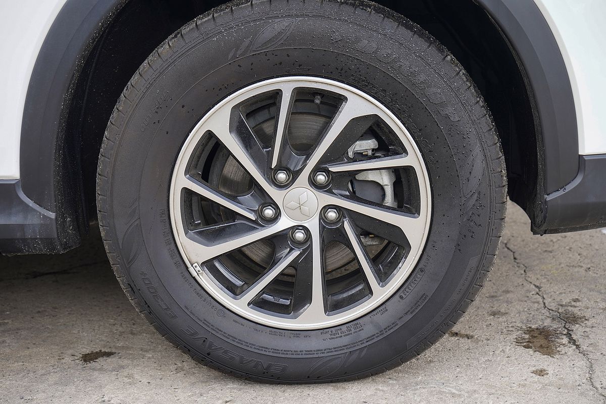 2023 Mitsubishi Eclipse Cross ES YB