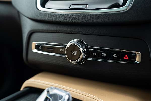 2024 Volvo XC90 Ultra B6 Bright