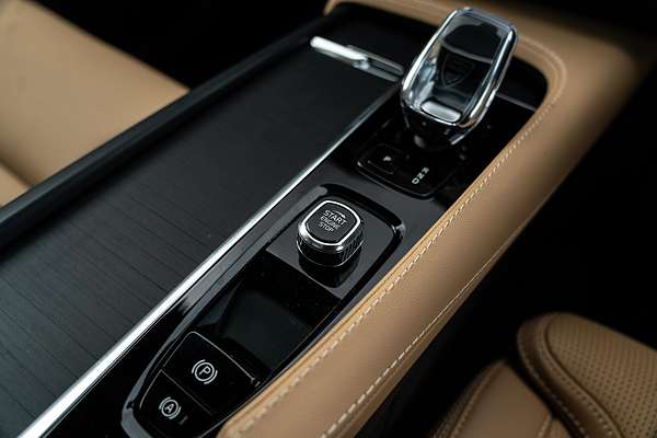 2024 Volvo XC90 Ultra B6 Bright
