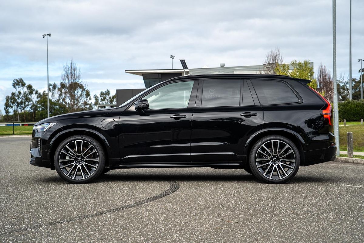 2025 Volvo XC90 Plus T8 Plug-In Hybrid Dark