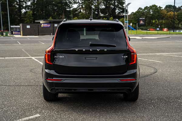 2025 Volvo XC90 Plus T8 Plug-In Hybrid Dark