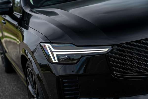 2025 Volvo XC90 Plus T8 Plug-In Hybrid Dark