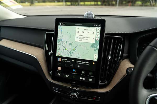 2025 Volvo XC60 Ultra B5 Dark