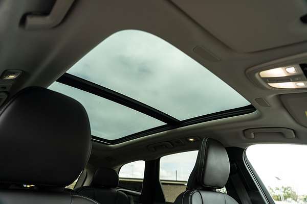 2025 Volvo XC60 Ultra B5 Dark