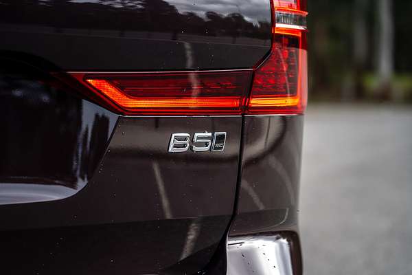 2025 Volvo XC60 Ultra B5 Dark