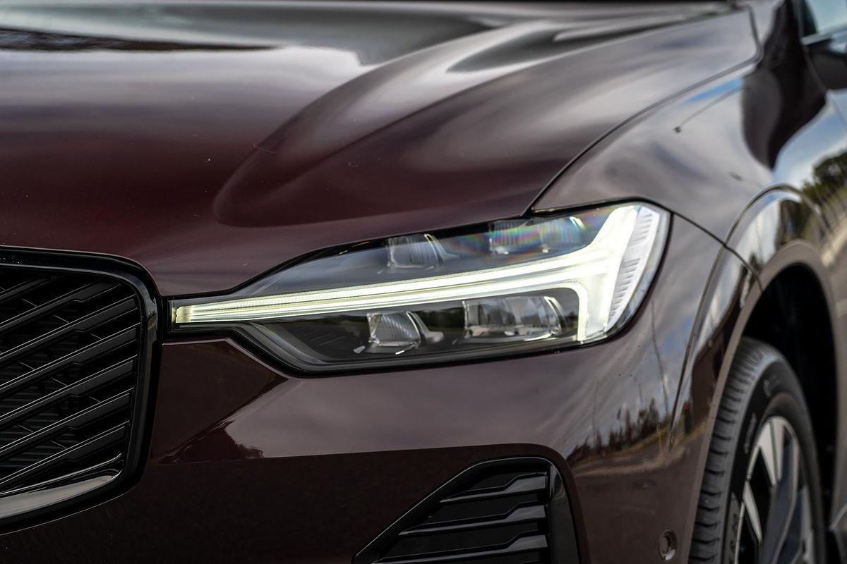 2025 Volvo XC60 Ultra B5 Dark