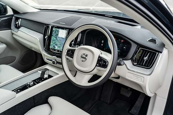 2025 Volvo XC60 Plus T8 Plug-In Hybrid