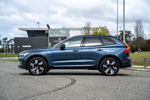 2025 Volvo XC60 Plus T8 Plug-In Hybrid