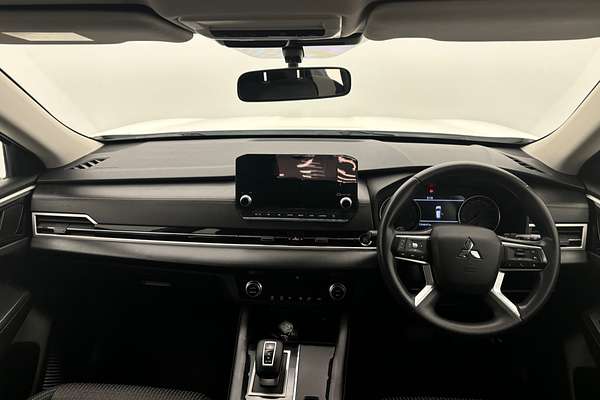 2022 Mitsubishi Outlander ES ZM