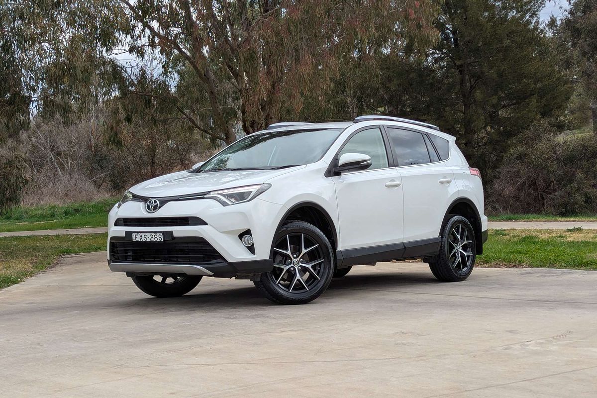 2016 Toyota RAV4 GXL ZSA42R