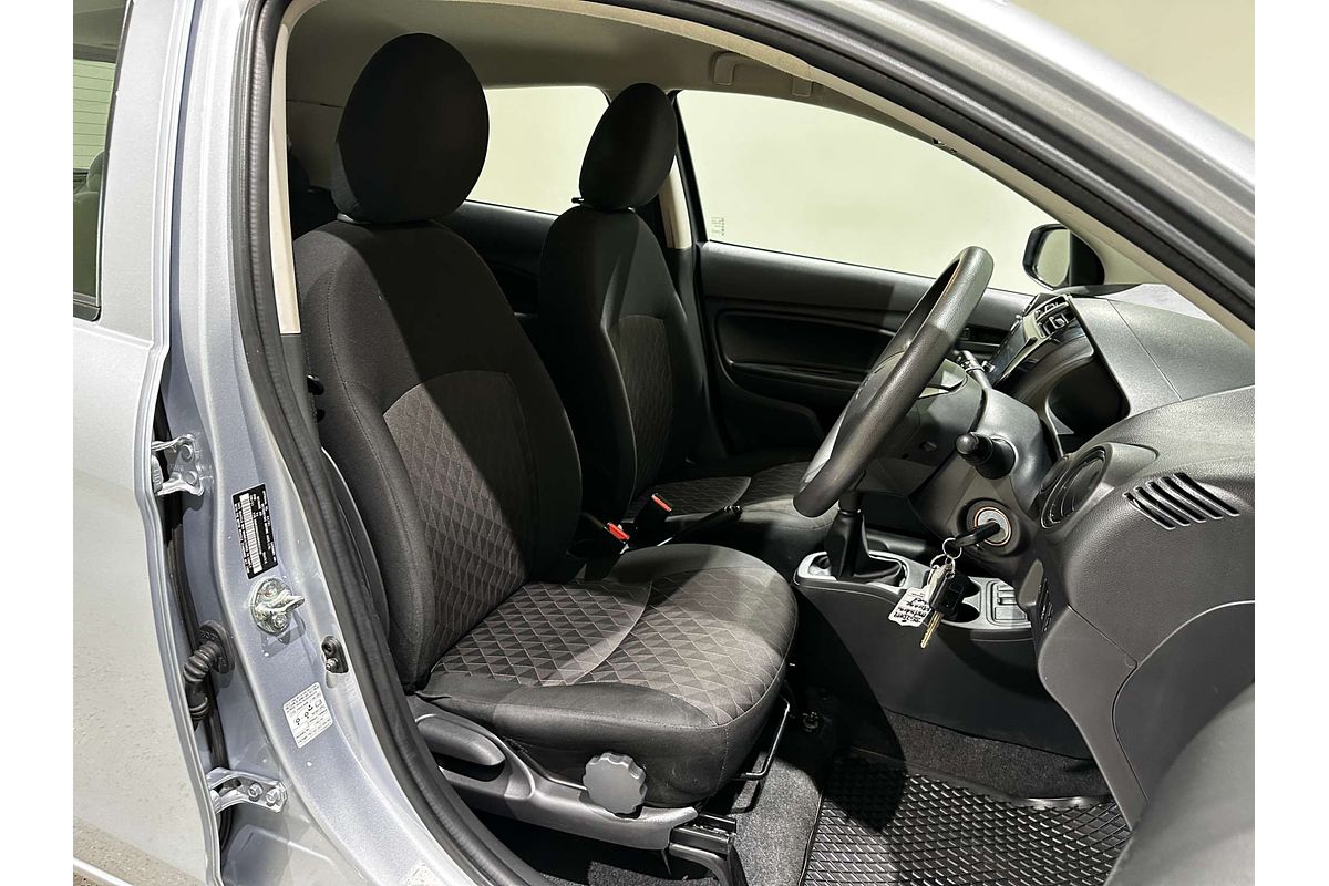 2021 Mitsubishi Mirage ES LB