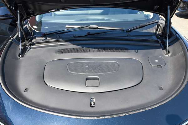 2025 MG IM6 Performance S12L
